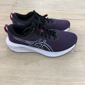 ASICS Women's GEL-EXCITE 10 Running Sneakers Size11